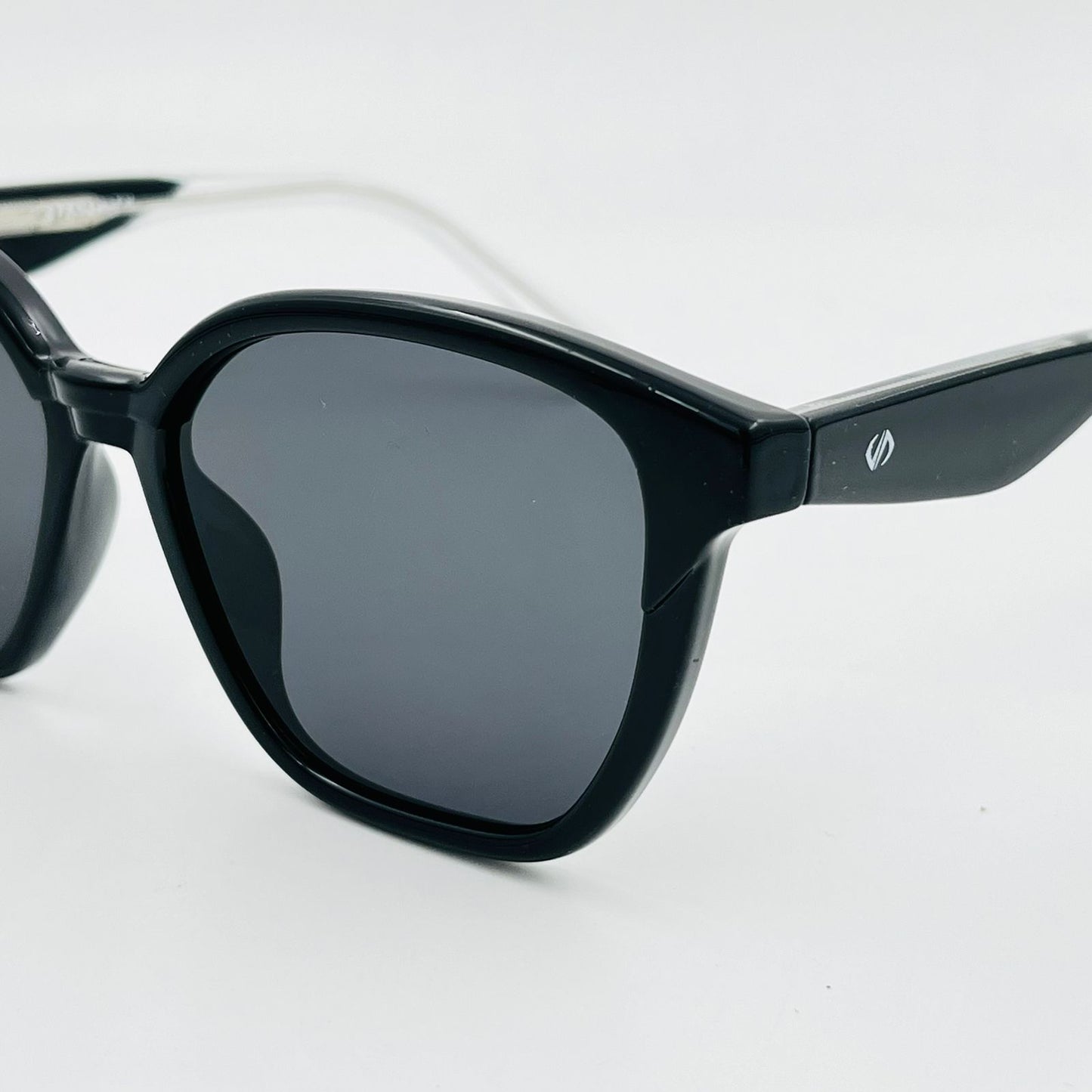 spexone specsmith gloosy black premium sunglass