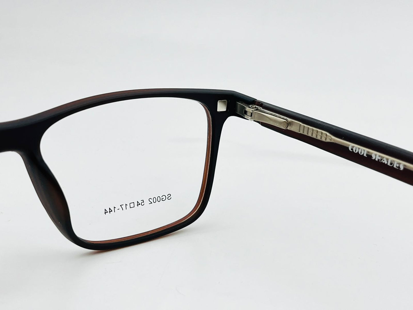 Spexone player SG002 Series: Brown Frame with Transparent Lens