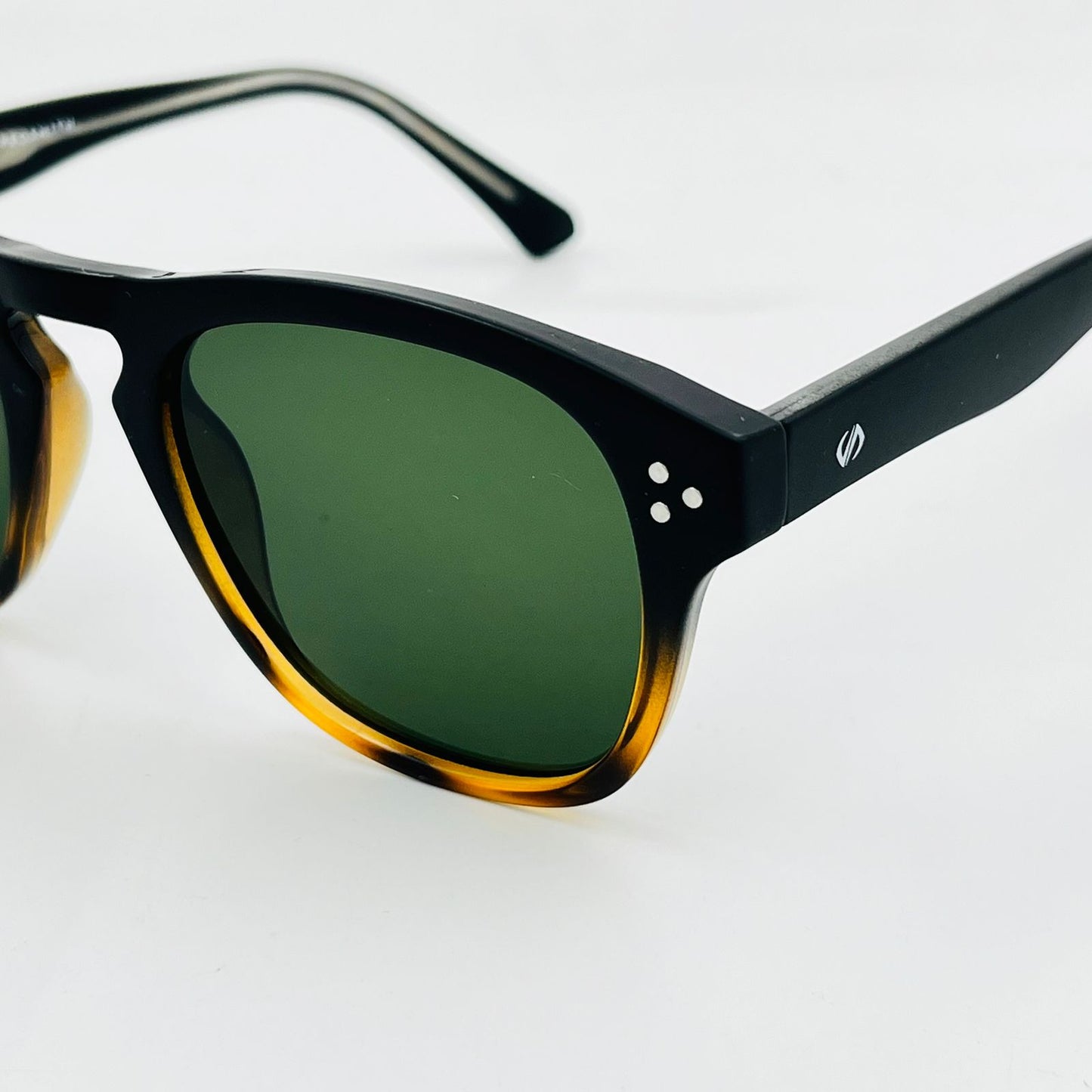 spexone specsmith black to amber premium sunglass
