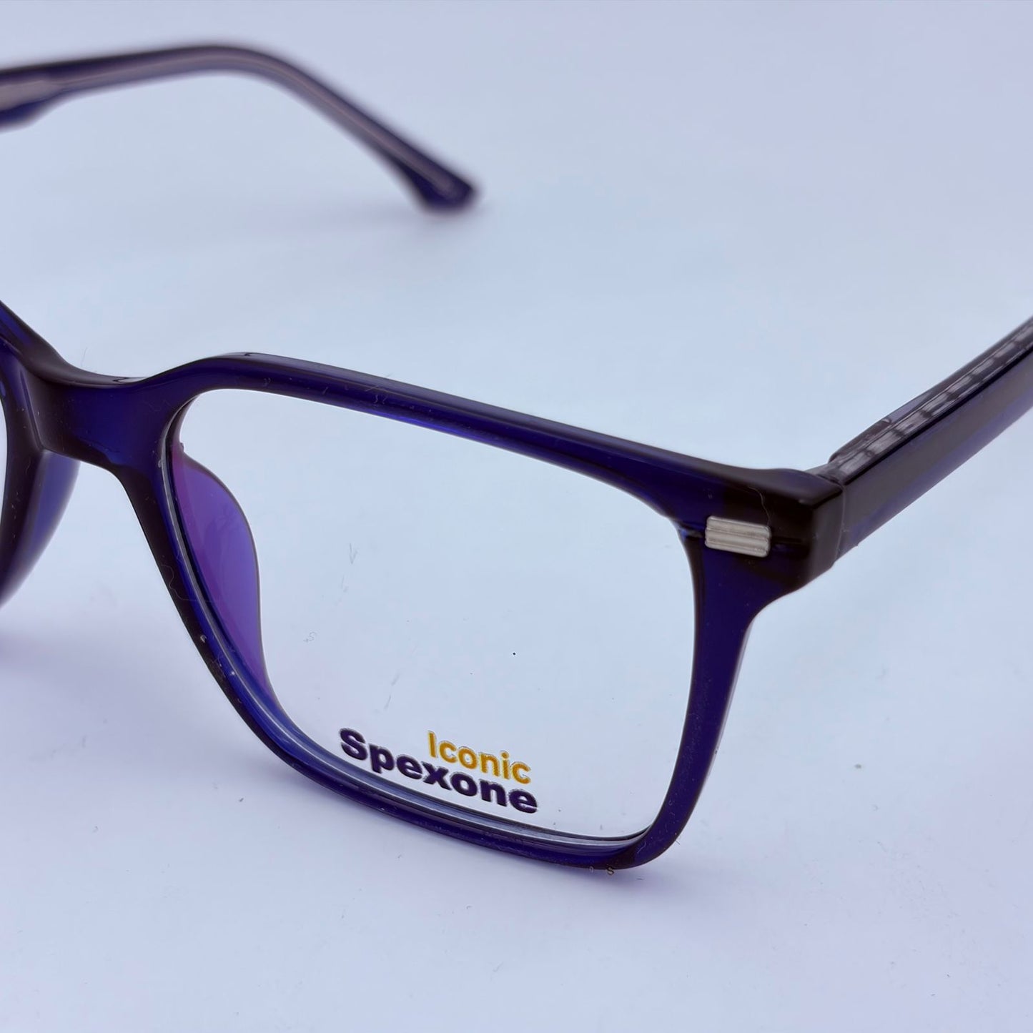 Spexone iconic series: LP82230 Purple premium eyewear for man and woman