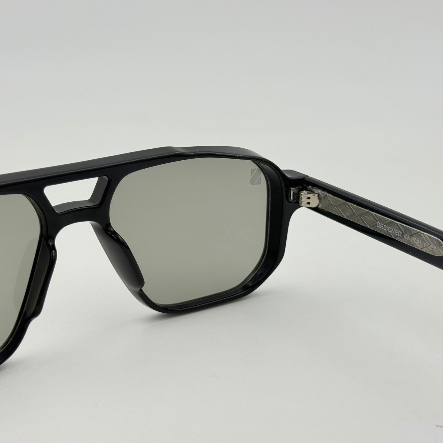 Spexone spexmith  glossy black : premium sunglass for man & woman
