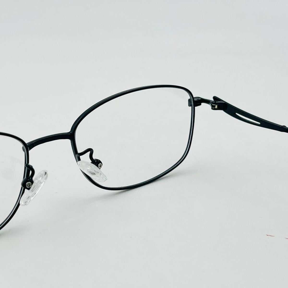 Spexone Metal glossy black : premium eyewear for  woman